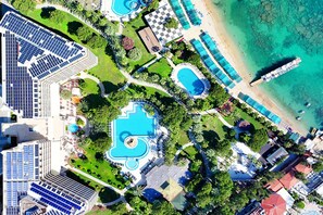 Indoor pool, seasonal outdoor pool, pool loungers - Özkaymak Incekum Resort (Alanya)