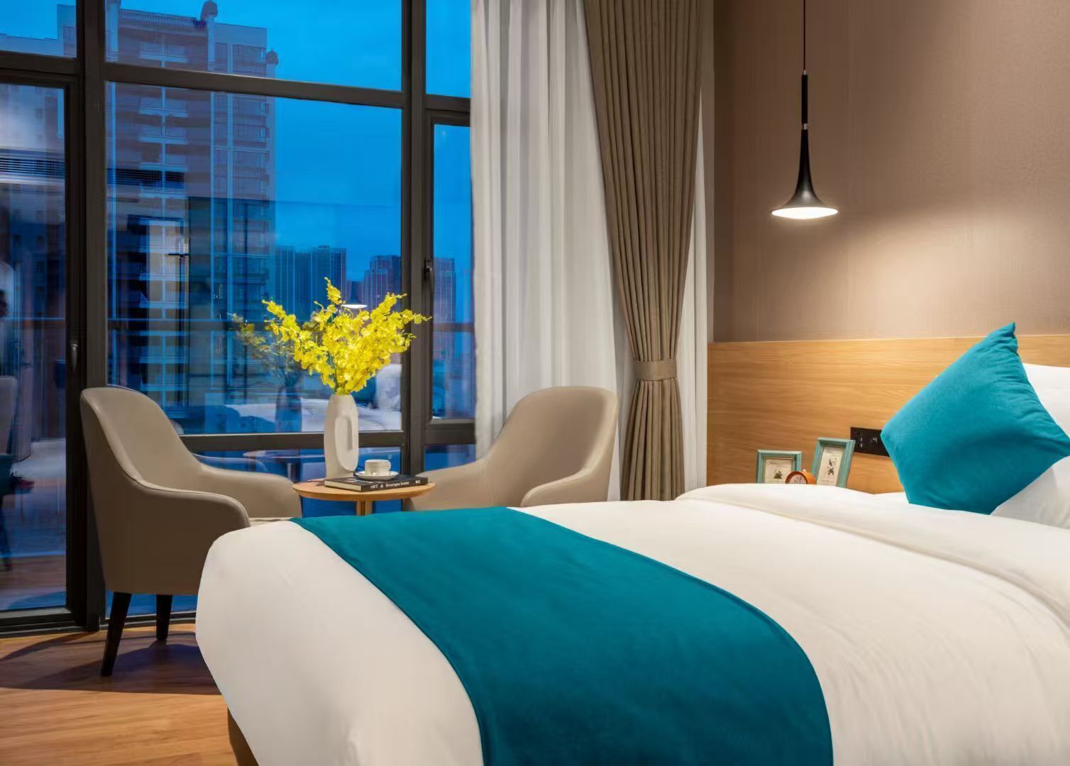 Superior kamer, balkon, uitzicht op heuvels | Gratis wifi