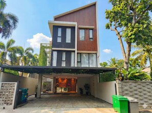 Exterior - The Orchid by FLAT06 (Jakarta Selatan)