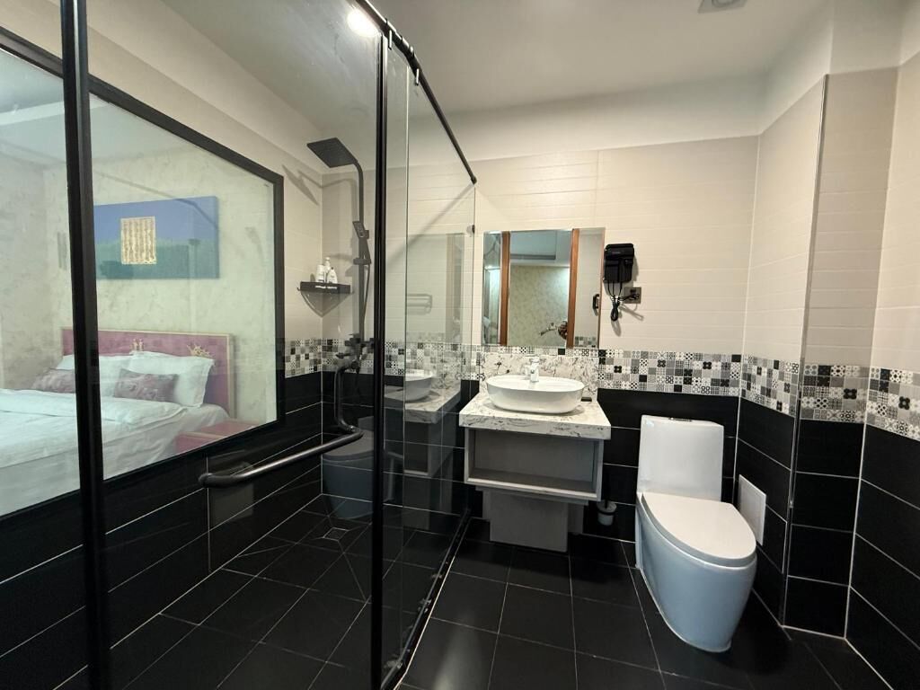 غرفة ديلوكس - منظر للمدينة | حمام | أحواض استحمام وحجيرات دش منفصلة، مستلزمات مجانية للعناية الشخصية