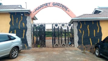 Enceinte de lâhĂ©bergement