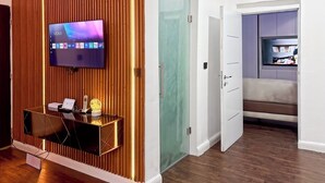 Apartemen Mewah, balkon, pemandangan kota | Interior