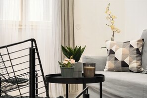 Interior - Montefiore 1BR Apartment with AC in vibrant Tel Aviv-Yafo (Tel Aviv-Yafo)