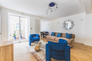 TV - Modern Baker Street Flat with Patio (London)