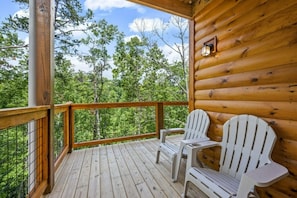 Signature Cabin, 2 Bedrooms, Hot Tub, Mountainside | Balcony - Moonlight Ridge (Sevierville)