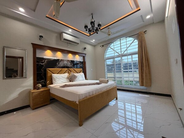 Soundproofing, iron/ironing board, free WiFi