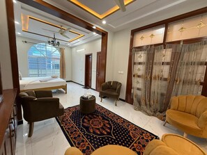 Soundproofing, iron/ironing board, free WiFi - Lux Lodges Guest House  (Islamabad)