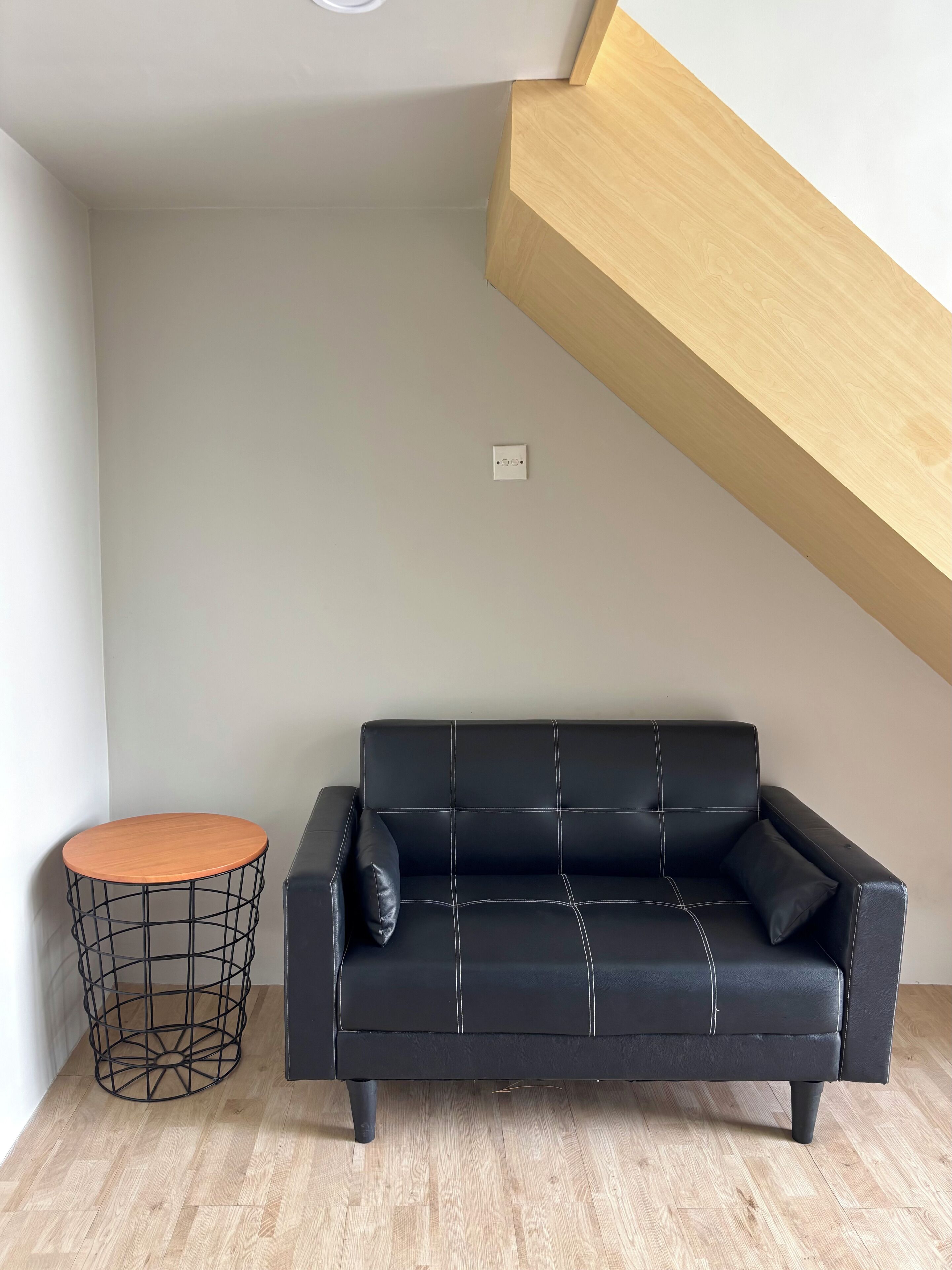 Standard Double Room, Non Smoking, Garden View | Living area