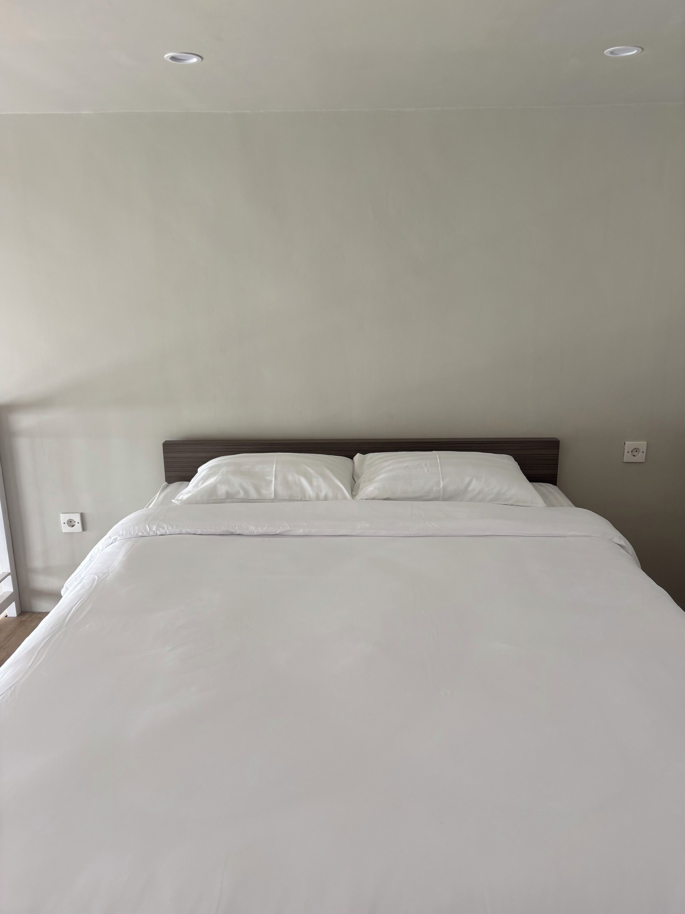 Standard Double Room, Non Smoking, Garden View | Desk, laptop workspace, free WiFi