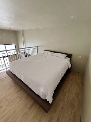 Standard Double Room, Non Smoking, Garden View | Desk, laptop workspace, free WiFi - Olive Athena Guesthouse (Denpasar)