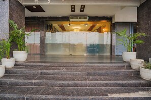 Exterior - Hotel Highway Greens Near VR Punjab Mall Airport Road Mohali Chandigarh (Sahibzada Ajit Singh Nagar)