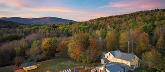 Group Retreat • Heated Pool • Hot Tub • Game Rooms | The Hilltop Hideaway