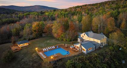 Group Retreat âą Heated Pool âą Hot Tub âą Game Rooms | The Hilltop Hideaway
