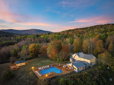 Group Retreat • Heated Pool • Hot Tub • Game Rooms | The Hilltop Hideaway