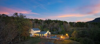 Group Retreat • Heated Pool • Hot Tub • Game Rooms | The Hilltop Hideaway