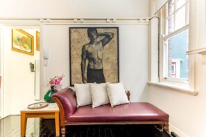 Interior - Eclectic Art Deco Apartment in great location (Potts Point)