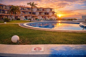 Pool - Charming 1-Bedroom Apartment with Sea Views in Breña Baja (Breña Baja)