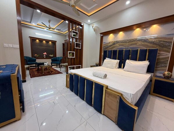 Soundproofing, iron/ironing board, free WiFi - Royal Dream Resorts (Islamabad)