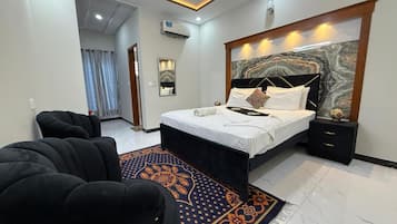 Soundproofing, iron/ironing board, free WiFi