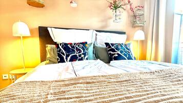 2 Schlafzimmer, Schreibtisch, Bügeleisen/Bügelbrett, kostenloses WLAN