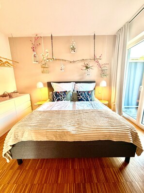 2 bedrooms, desk, iron/ironing board, free WiFi