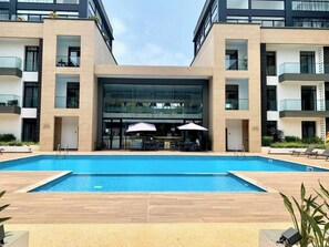 Pool - Lovely 1 BDR Apartment at Embassy Gardens - Pool view Fast Wi-Fi (Accra)