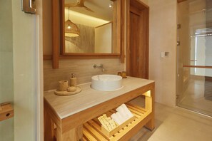 Ocean View Pool Villa | Bathroom | Free toiletries, hair dryer, bathrobes, slippers - Amber Yao Noi (Ko Yao)
