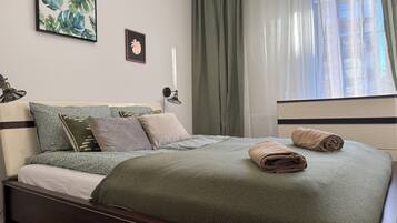 Iron/ironing board, free WiFi, bed sheets