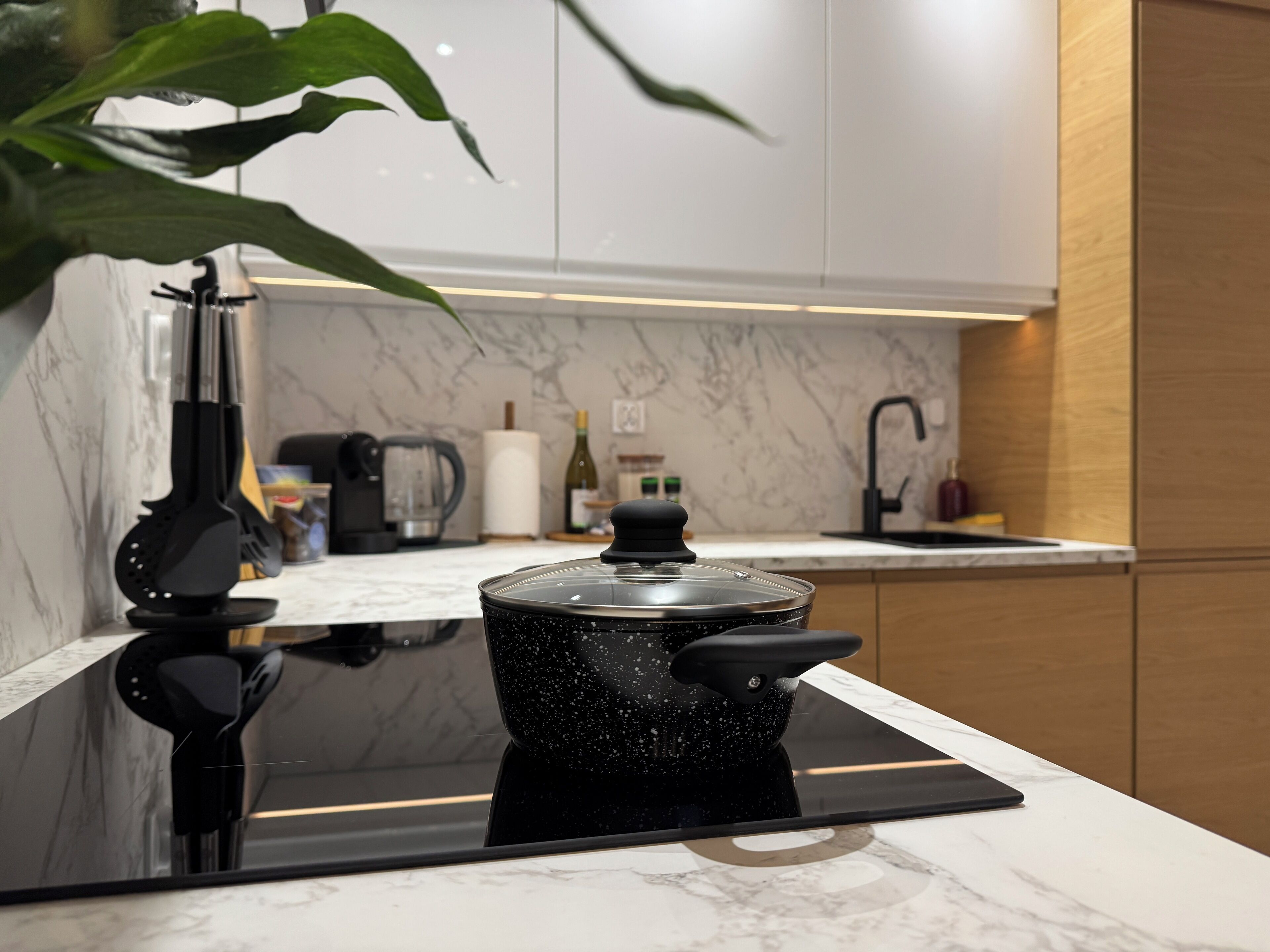 Refrigerador, horno, parrilla de estufa y lavavajillas 