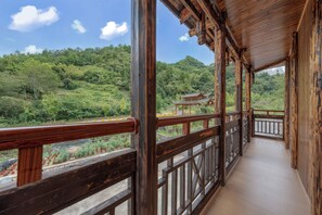 Luxury Loft, Balcony, Courtyard View | Terrace/patio - Shambhala Hotel of Zhangjiajie (Zhangjiajie)