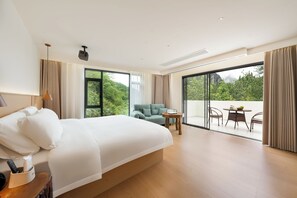 Premium Double Room, 1 Katil Raja (King), Patio, Mountain View | Dihias secara berasingan, dilengkapkan perabot secara berasingan 