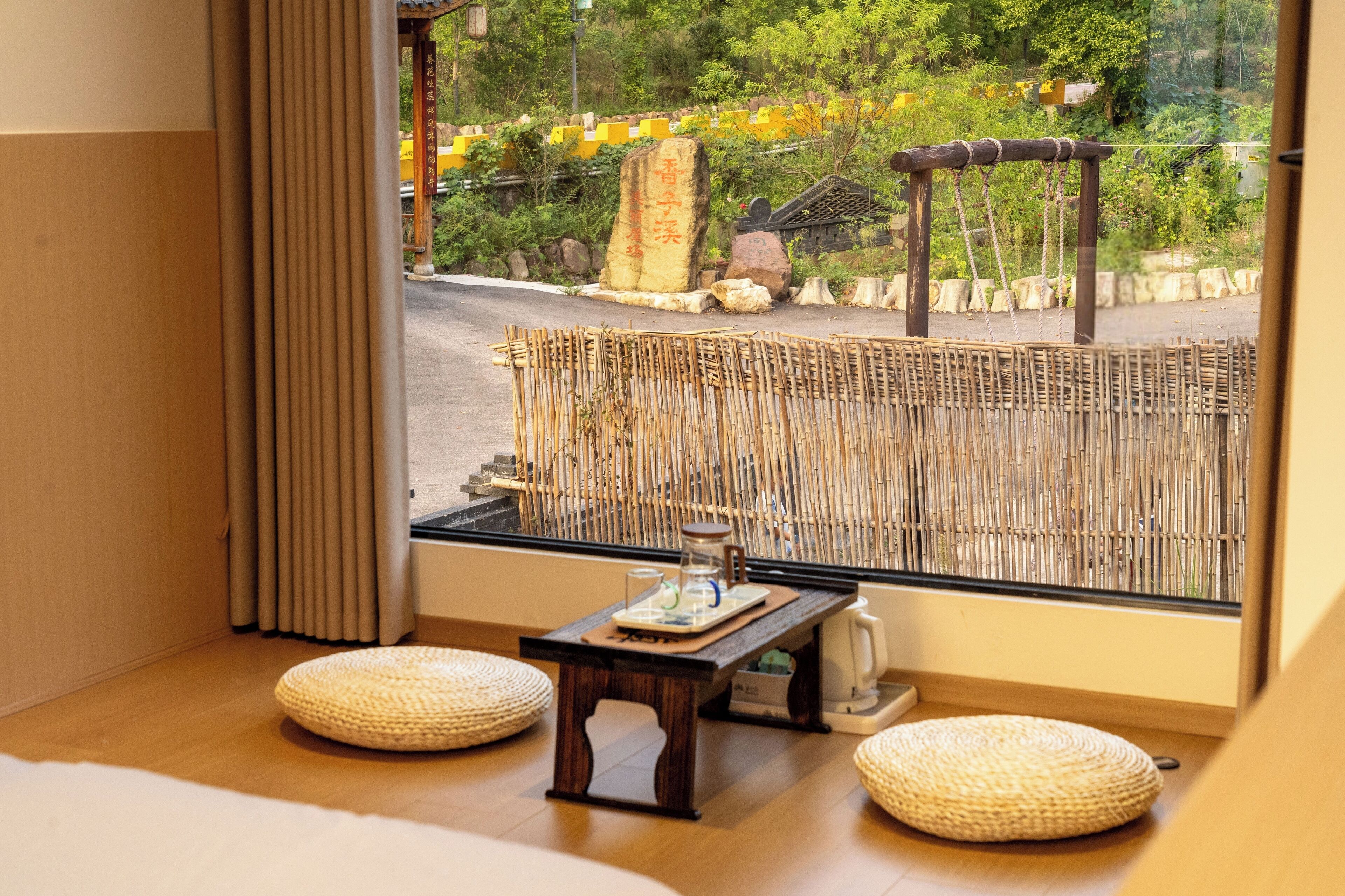 Loft Basic, balkon, pemandangan gunung | Interior