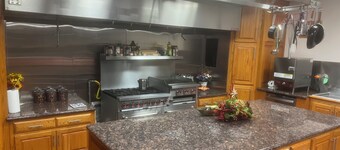 ICW Waterfront in Larose, LA.
perfect for family gatherings.
Great fishing