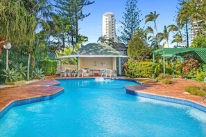 Pool - Surf Parade Family Getaway - WiFi, Parking, Pool (Broadbeach)