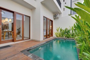 Villa, Balcony, Pool View | Pool | Outdoor pool - Villa Palm Haven 11 - Seminyak (Seminyak)