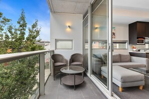 Property grounds - Fitzroy North 1-Bed with Balcony by Edinburgh Park (Fitzroy North)