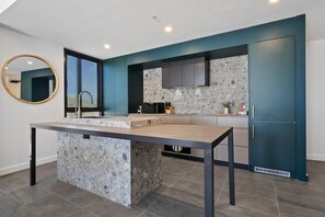 Fridge, microwave, oven, stovetop - Spacious 2-Bed Apartment with Rooftop Views (North Fremantle)