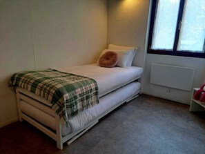 Down duvets, iron/ironing board, free WiFi, bed sheets - Casa RuKi (Capriasca)