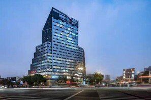 Exterior - ECHARM PLUS Hotel (Guangzhou Dart International Center Changgang Metro Station) (Guangzhou)