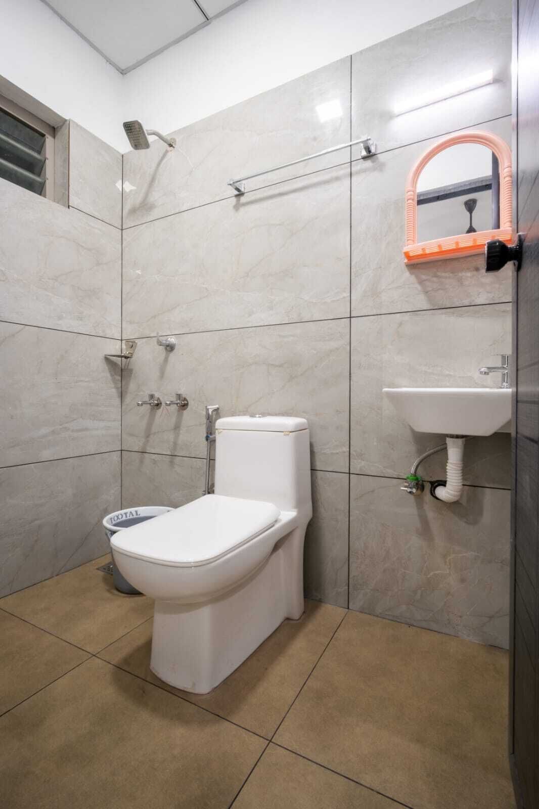 Shower, towels, soap, shampoo