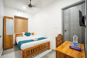 Standard Single Room | Desk, laptop workspace, free WiFi - FORA INN (Kanayannur)