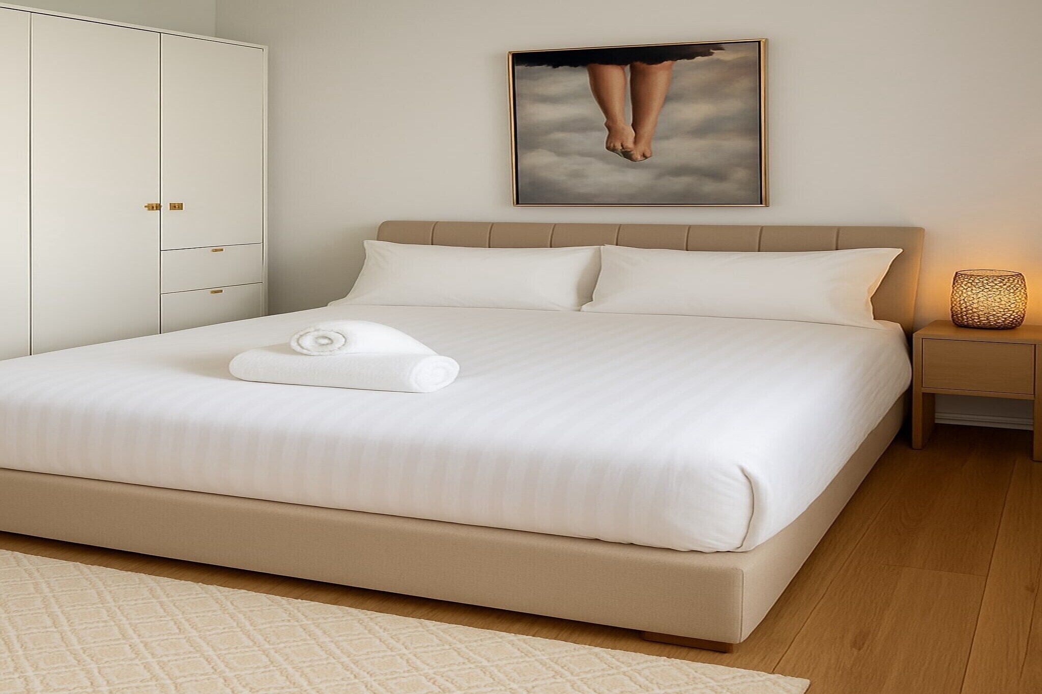 3 bedrooms, desk, iron/ironing board, Internet