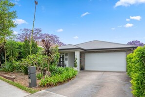 Exterior - Bright Family Home in Rydalmere with Yard & BBQ (Rydalmere)
