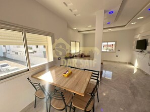 Apartamento, 2 habitaciones, vistas al jardín | Comedor