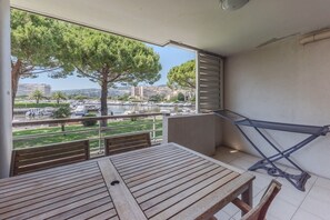 Outdoor dining - Carre Marine N°104 - 2P4 (Mandelieu-la-Napoule)