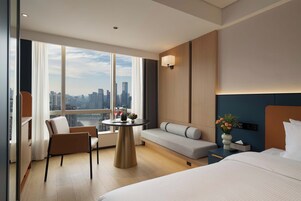 Senior Double Room | Desk, blackout drapes, soundproofing, free WiFi