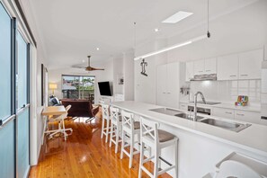 Interior - Bright 3-Bed Home in Leafy Annerley (Annerley)
