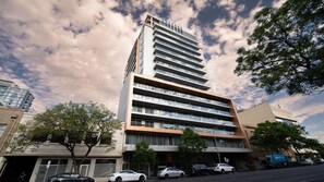 Exterior - 2BR Apartment with FREE Car Park (Adelaide)