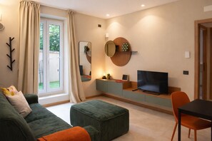 Living area - Large three-room apartment sleeps 5, 2 bathrooms - M4 Dateo (Milano)