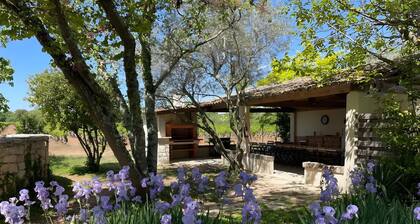 Gîte "Le Jorance" with Private Terrace, Wi-Fi, and Air Conditioning
